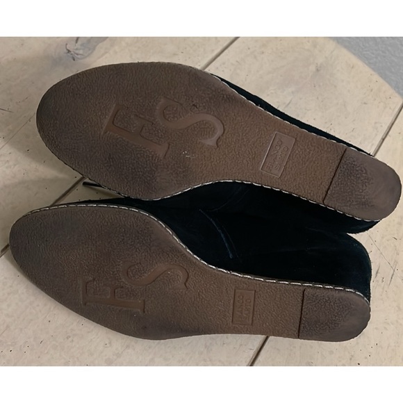 Franco Sarto Leather Black Suede Wedge
Shoes Booties Ankle Boots • 10 - Picture 6 of 6